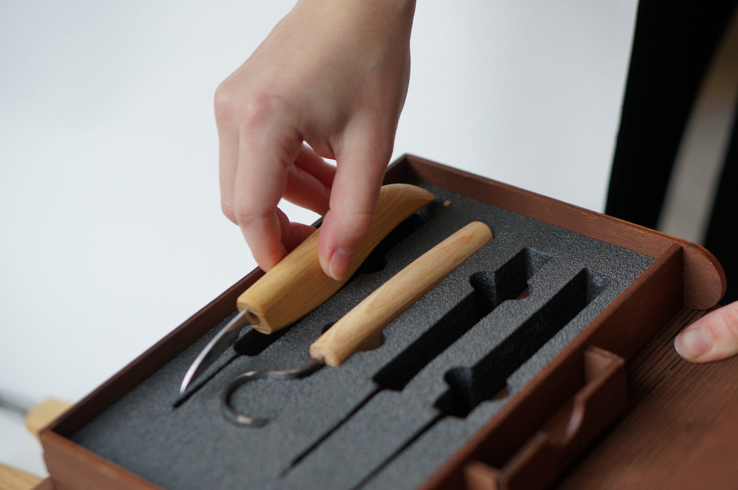4-part carving set with wooden case