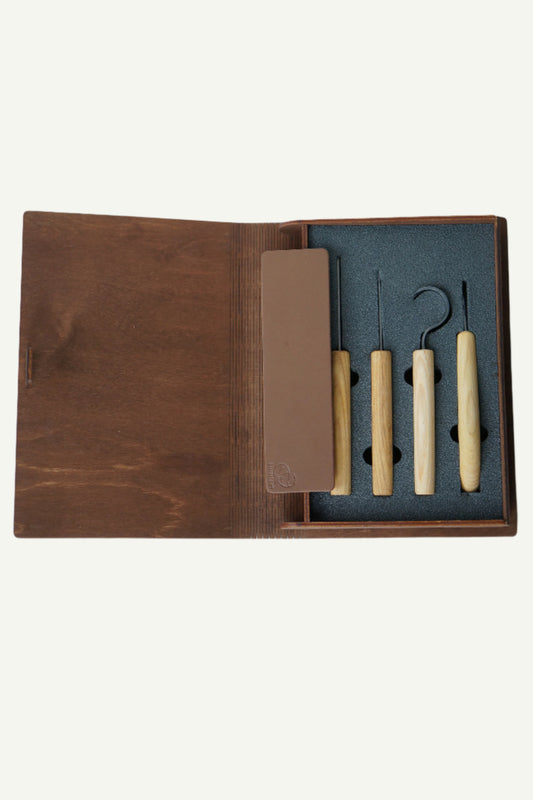 4-part carving set with wooden case